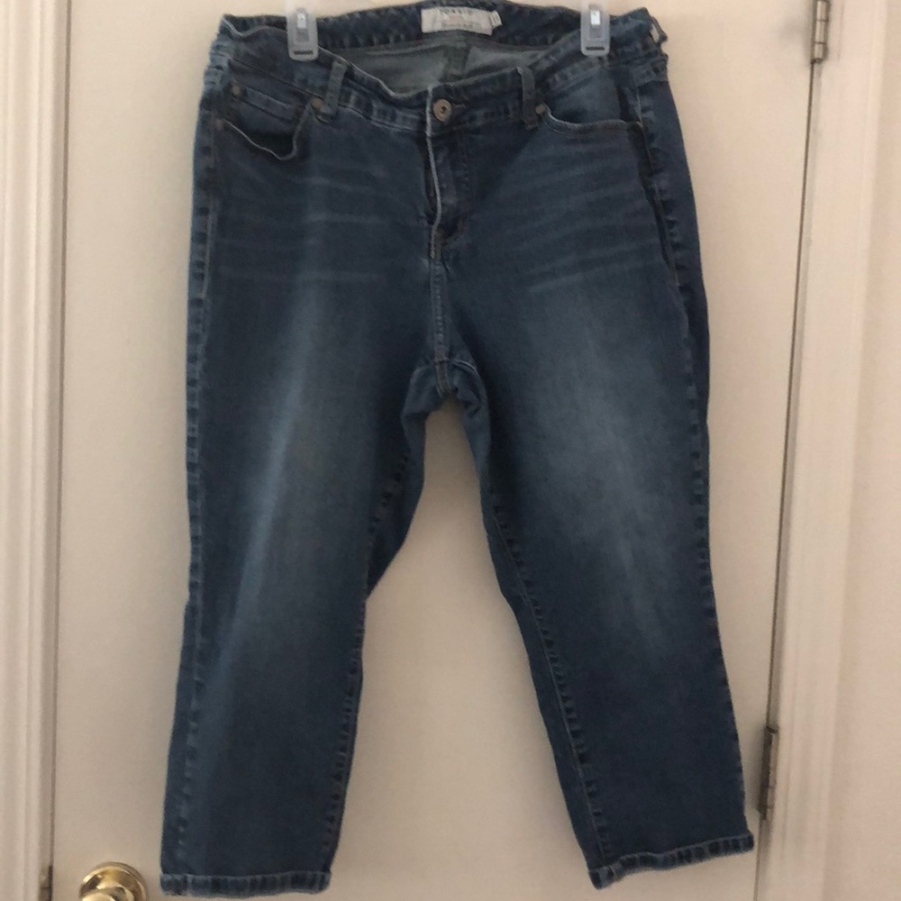 Torrid Capri Pants